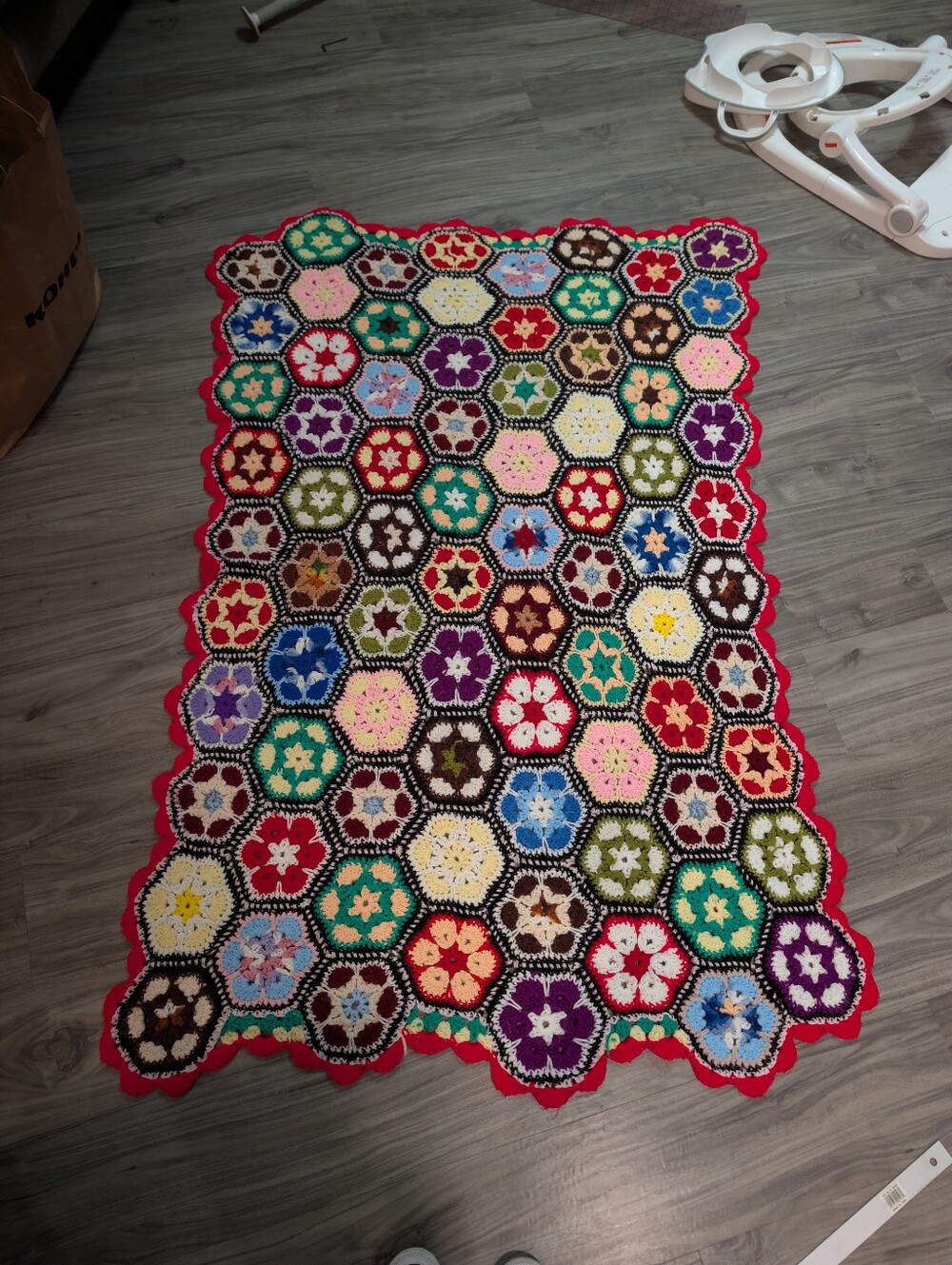 Vintage Handmade Crochet Hexagon Flower Afghan Blanket Throw 50x36 70s Retro